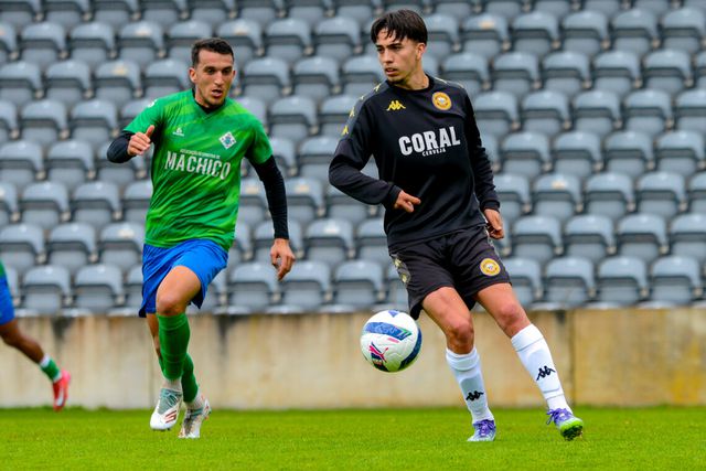 O Nacional perdeu com o Machico em jogo de treino realizado no Estádio da Madeira. -Foto: CD NACIONAL
