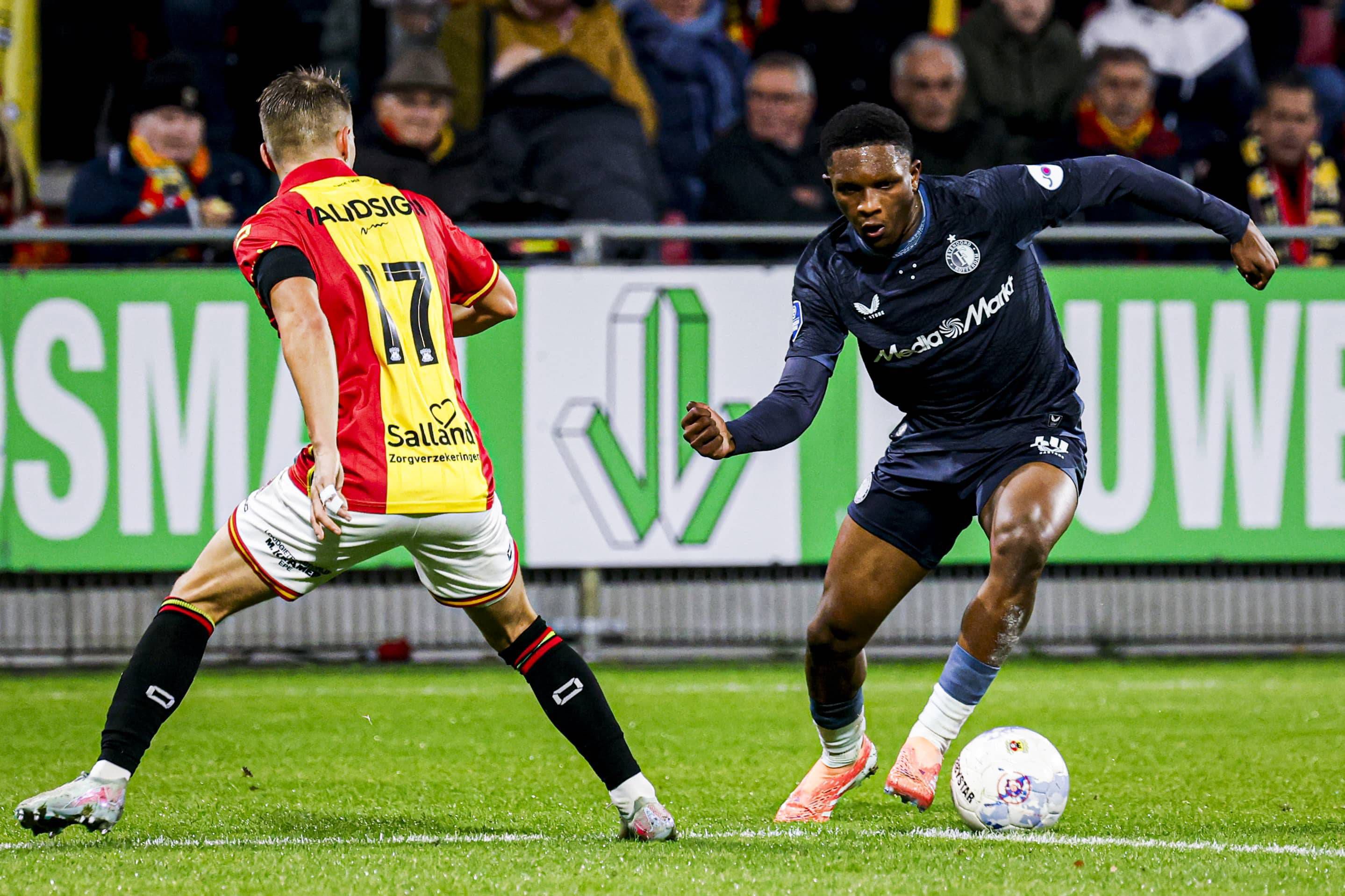 Givairo Read, lateral-esquerdo de 19 anos do Feyenoord (Países Baixos)