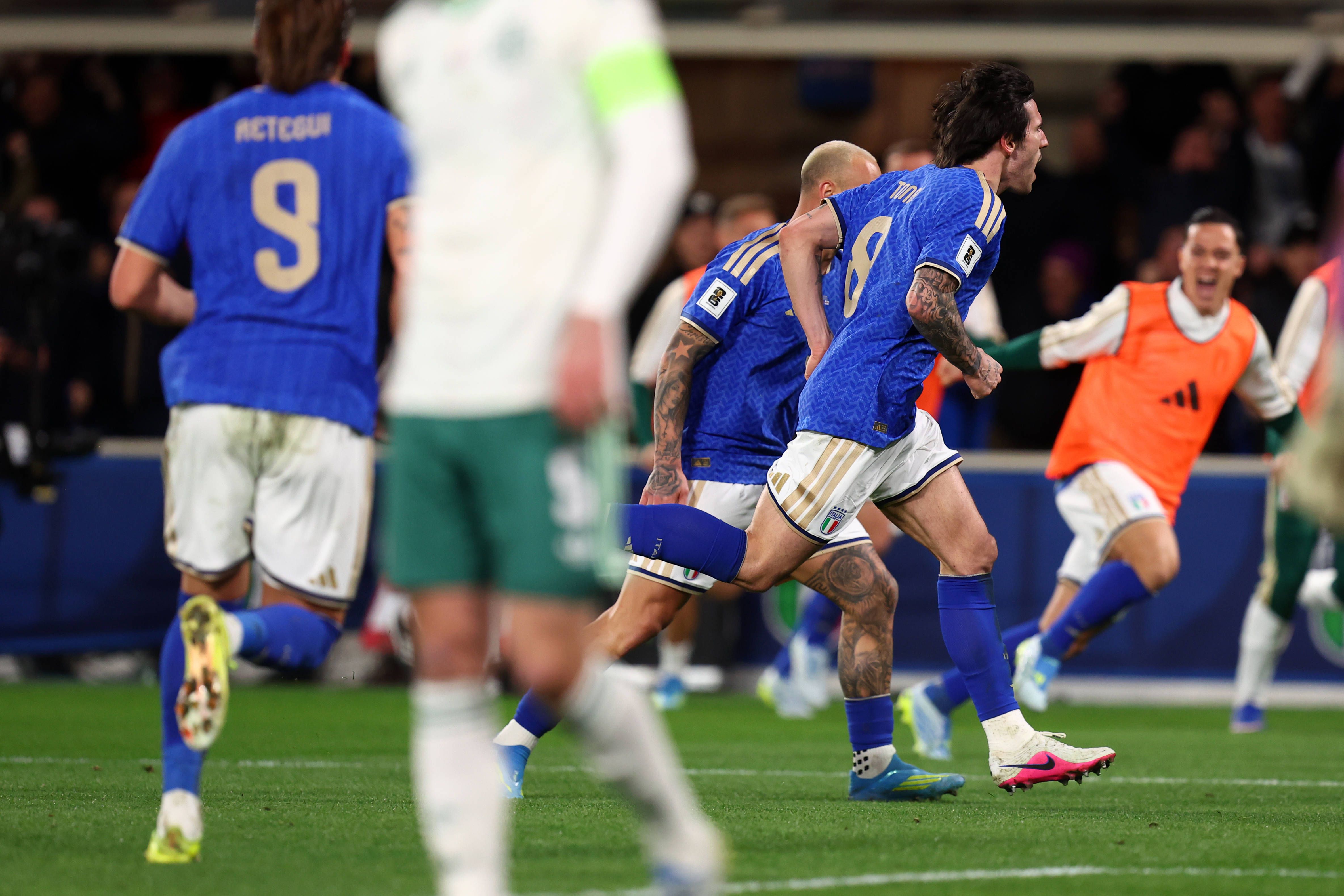 Festejos da seleção italiana diante da Irlanda do Norte