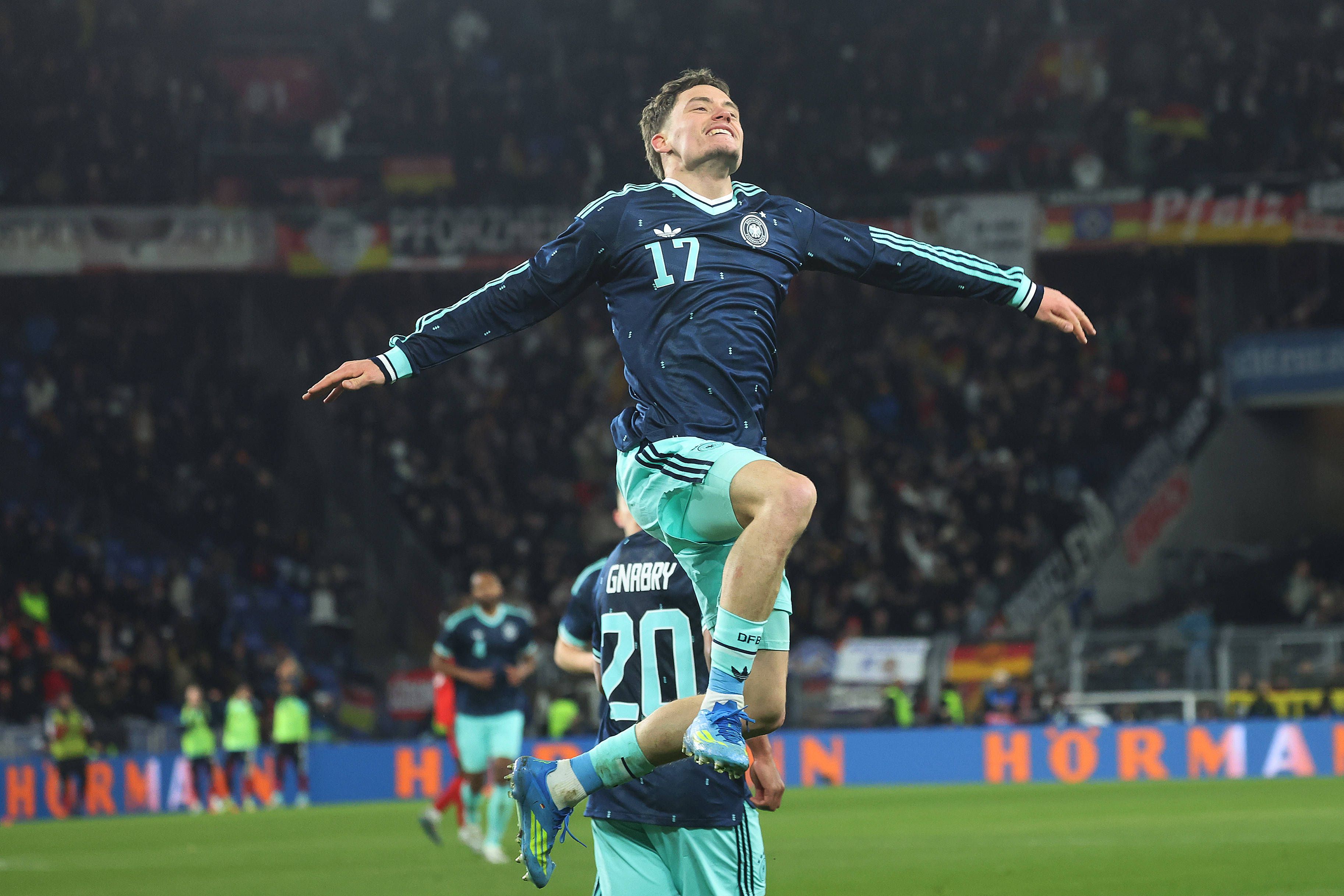 Florian Wirtz brilhou no Suíça-Alemanha