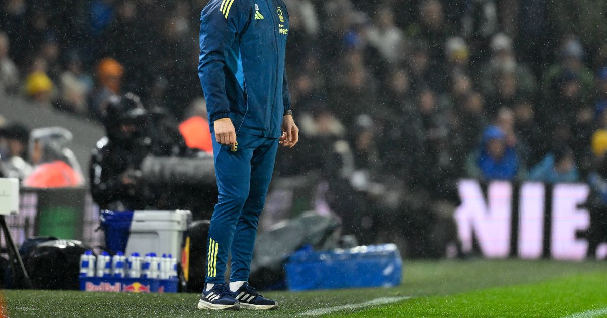 Tottenham considera chamada de emergência a técnico surpreendente