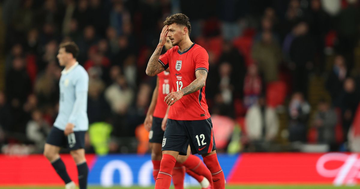 Regressou à seleção 4 anos depois, marcou e foi assobiado: «Não ajuda ninguém»