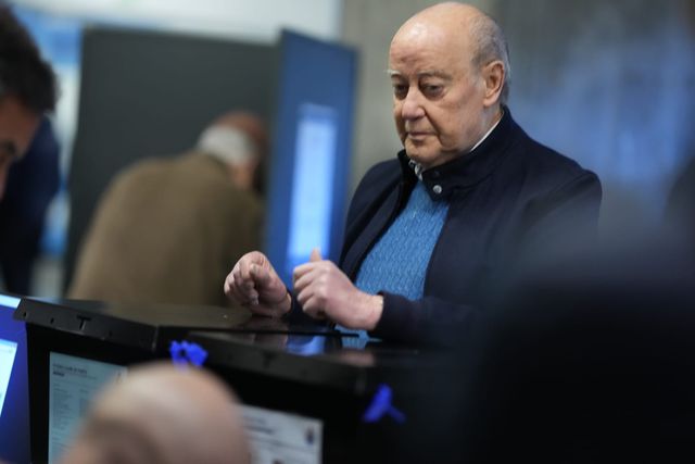 Pinto da Costa agarrado ao poder? Tem 86 anos, demora a levantar-se