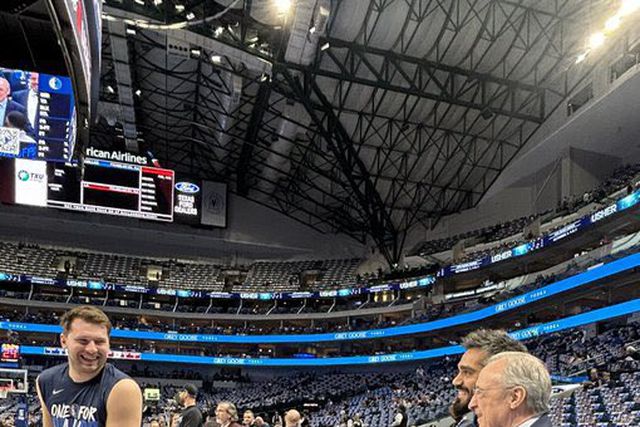 Vídeo: Florentino Pérez na primeira fila da NBA em dia especial para Doncic