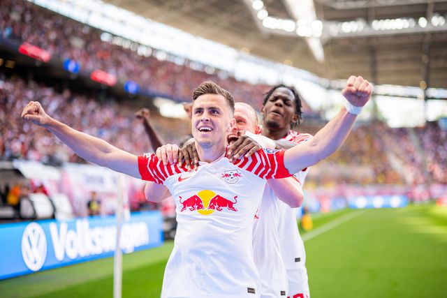 Bundesliga: Leipzig goleia Dortmund e Bayern garante Liga dos Campeões