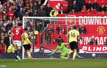 Manchester United e Burnley levam um ponto de Old Trafford