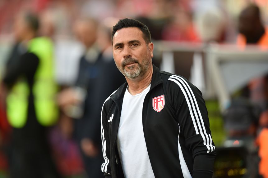 Rui Ferreira, treinador do Aves SAD, no jogo com o Benfica (foto: Miguel Nunes)