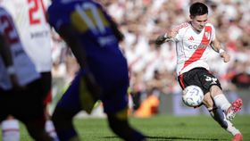 River Plate vence 'superclásico' com o Boca Juniors