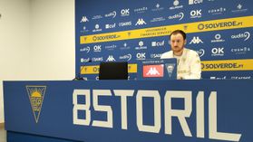Ian Cathro regressa ao banco após castigo: «Voltámos à normalidade»