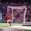 Benfica precisava de golos e uma meia dúzia deu à Luz