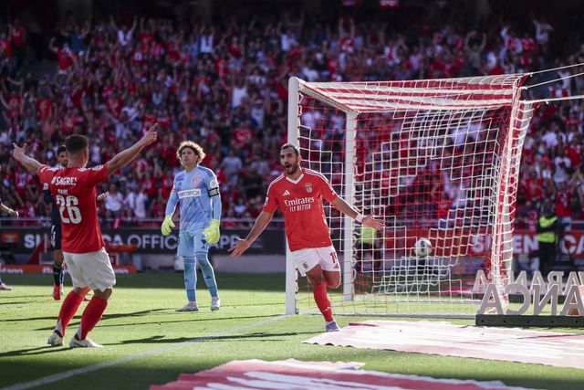 Benfica precisava de golos e uma meia dúzia deu à Luz
