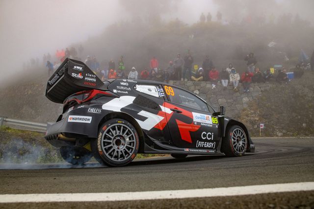 Kalle Rovanpera em ação no Rali das Canárias