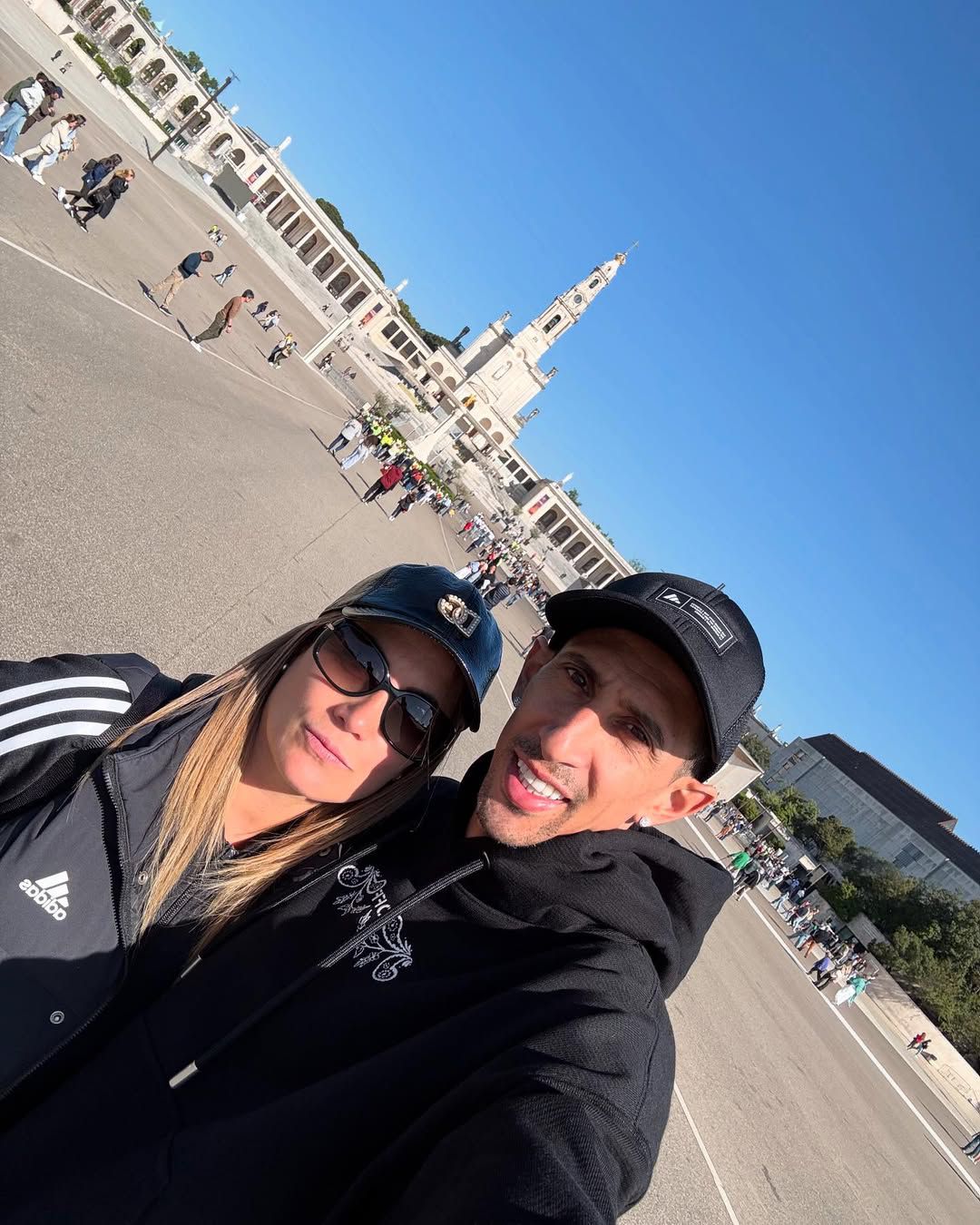 Di María visitou Fátima com a família (fotos)