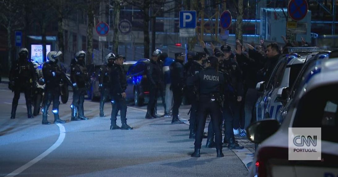 Contestação na chegada ao Dragão