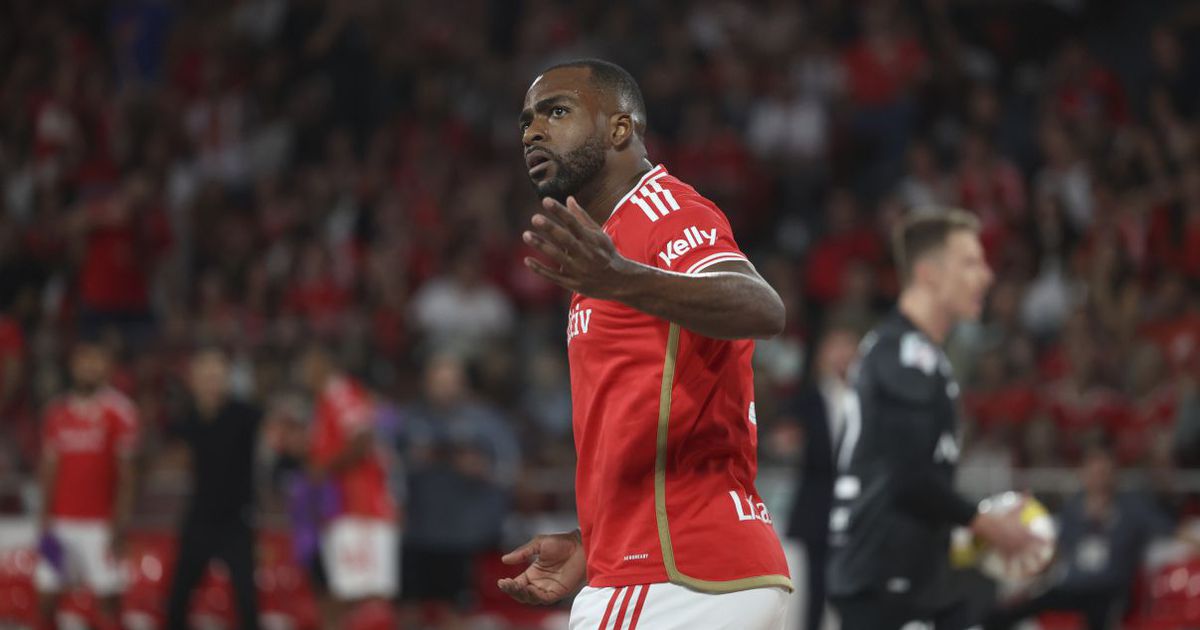 «Sei o peso e a responsabilidade de representar o Benfica»