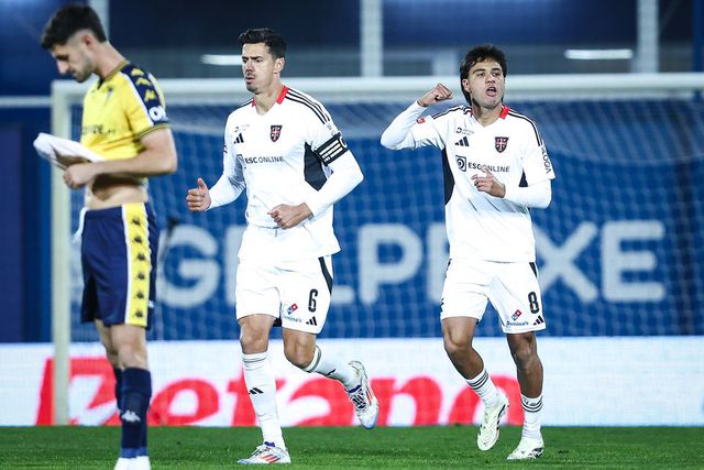 José Fonte e Telasco Segovia, que já deixou o clube, festejam vitória na Amoreira