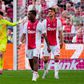 Jogadores do Ajax depois do golo sofrido