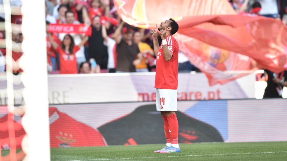 Pavlidis voltou a marcar e a fazer marcar no Benfica-Aves SAD (6-0) de domingo, 27 de abril de 2025, relativo à 31.ª jornada da Liga Betclic. FOTO MIGUEL NUNES