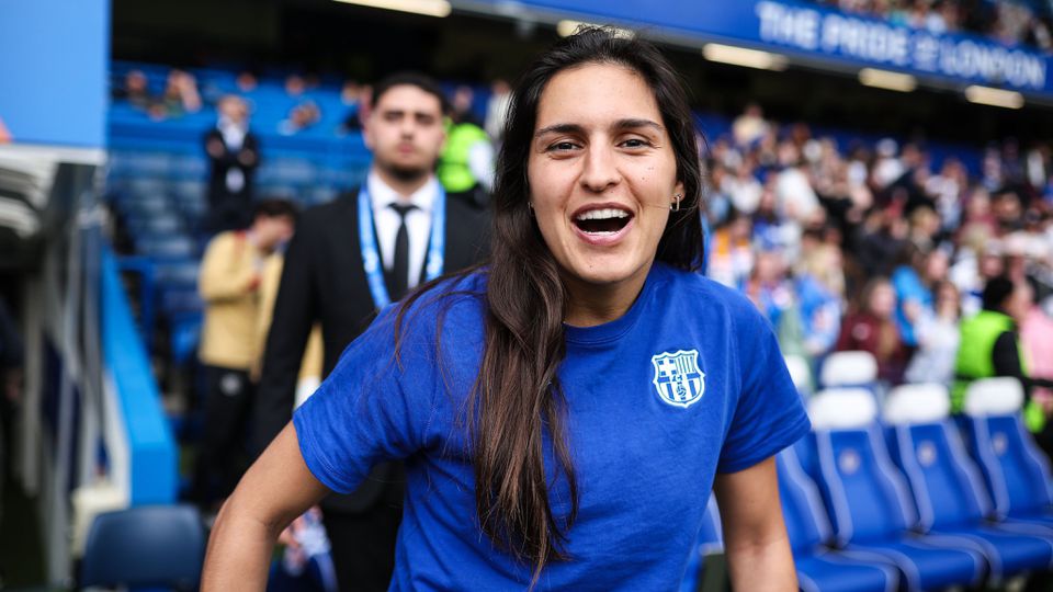 Kika Nazareth festeja qualificação do Barcelona para a final da Champions Feminina (foto: @FCBfemeni/X)