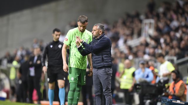 Rui Borges conversa com Debast no Boavista-Sporting (foto: Grafislab)