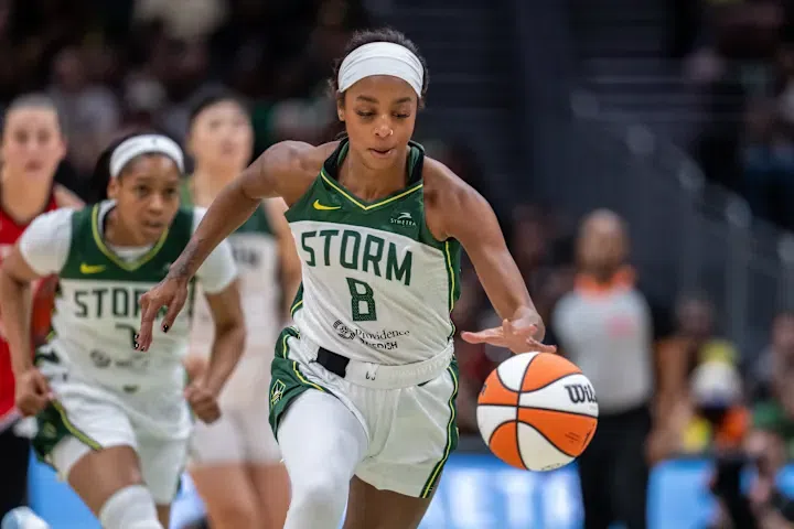Lexie Brown está nas Seattle Storm desde 2025