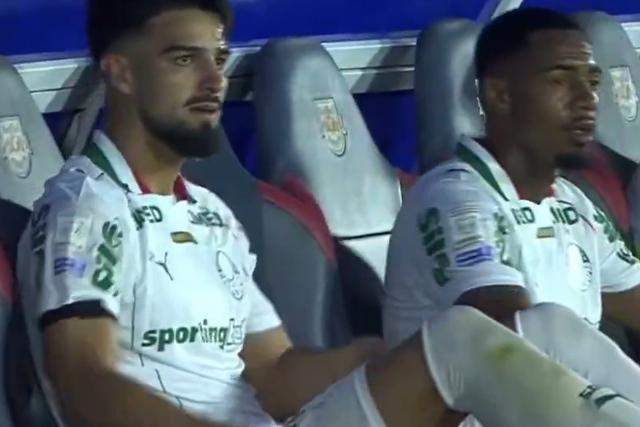 Não é só Lukebakio: jogador de Abel Ferreira frustrado após substituição