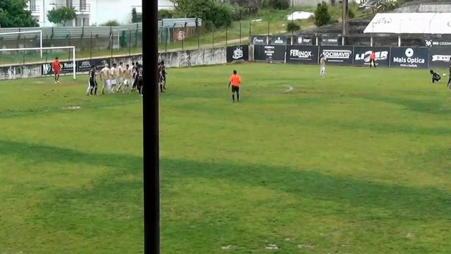 'Mão de Deus' à portuguesa na distrital de Viseu