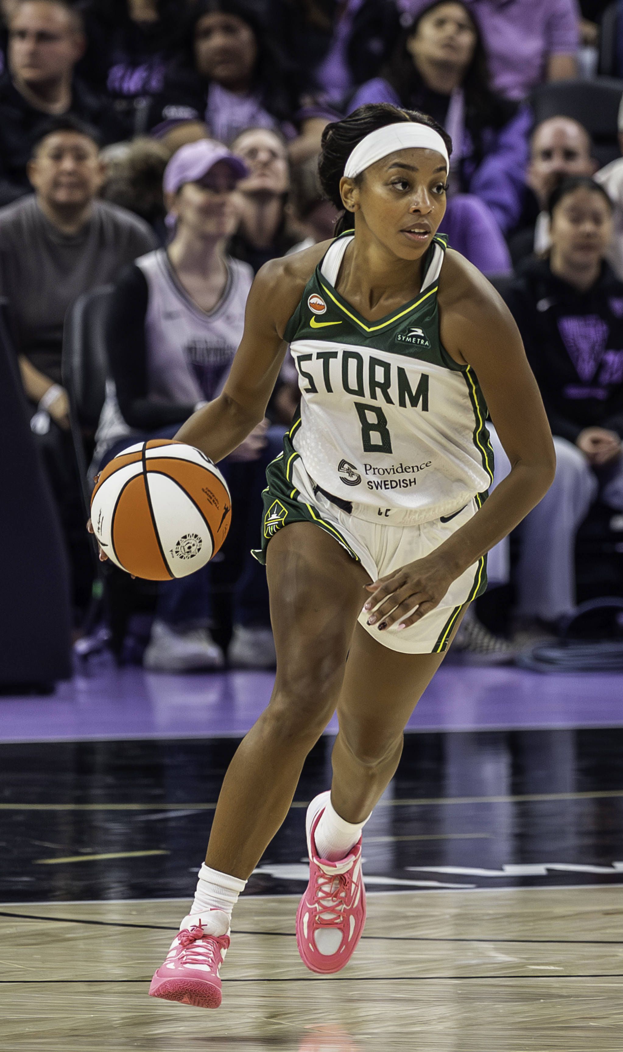 Lexie Brown joga atualmente nas Seattle Storm