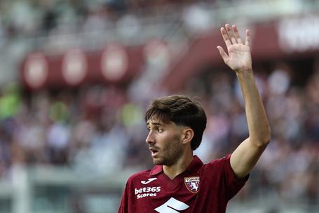 Mercado: o plano do Torino para renegociar Obrador com o Benfica