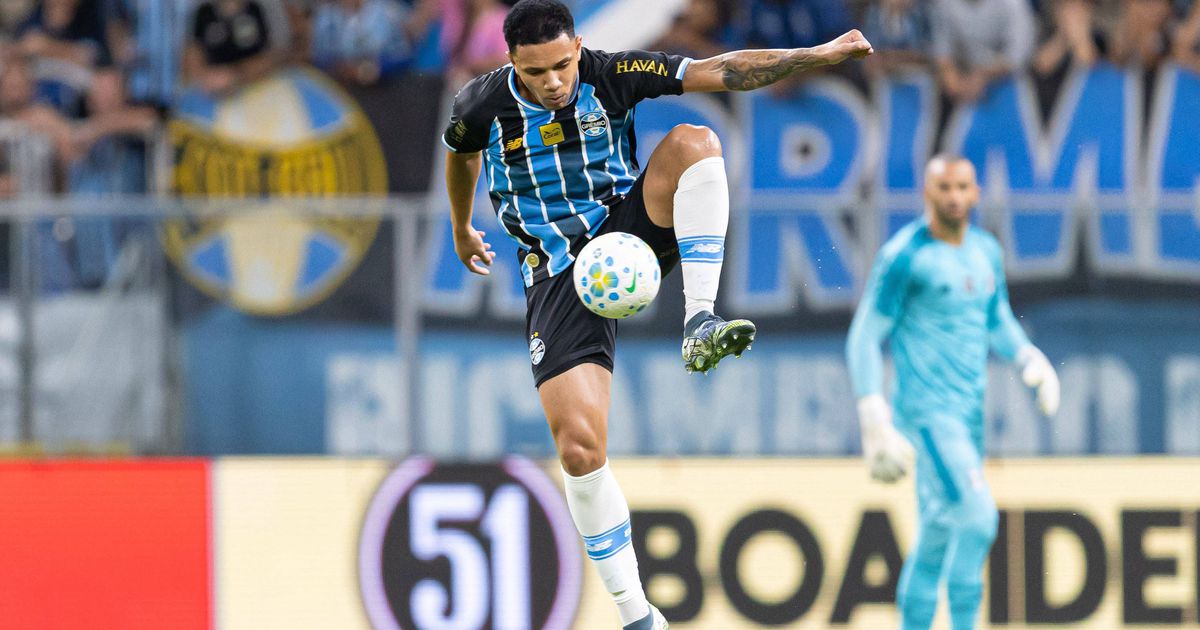 Viery na lista do Benfica mas concorrência é forte