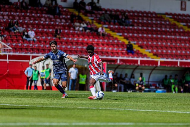Amadu Baldé chegou esta época ao Leixões e está a dar cartas no emblema de Matosinhos — Foto: Leixões