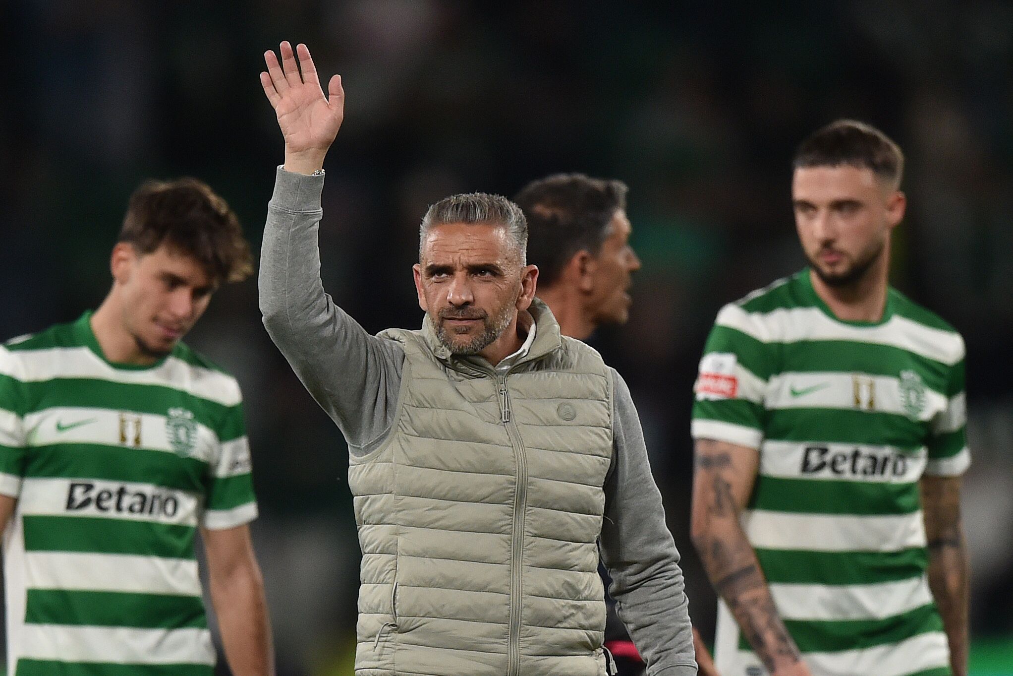 Desde que assumiu o comando técnico do Sporting, Rui Borges enfrentou sempre limitações de escolha no plantel face a lesões - Foto de Miguel Nunes