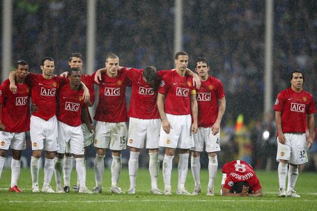 Equipa do Manchester United, com Ronaldo e Nani, no desempate da marca das grandes penalidades, na final da Champions de 2008