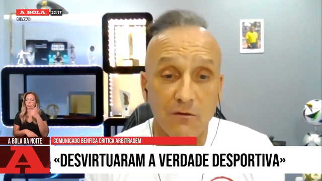 «Se esperam ouvir no áudio o VAR dizer ao árbitro para seguir o lance, isso não vai acontecer»