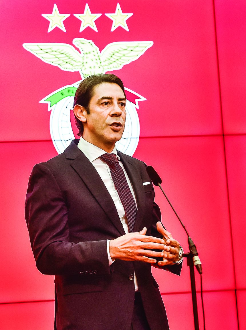 Rui Costa aproveitará a cimeira de todos os presidentes dos clubes profissionais para lavrar o protesto do Benfica