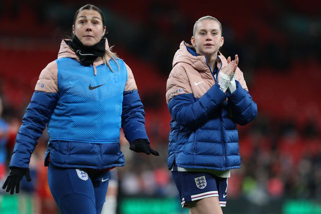 Três dias antes de defrontar Portugal, guarda-redes histórica retira-se da seleção inglesa