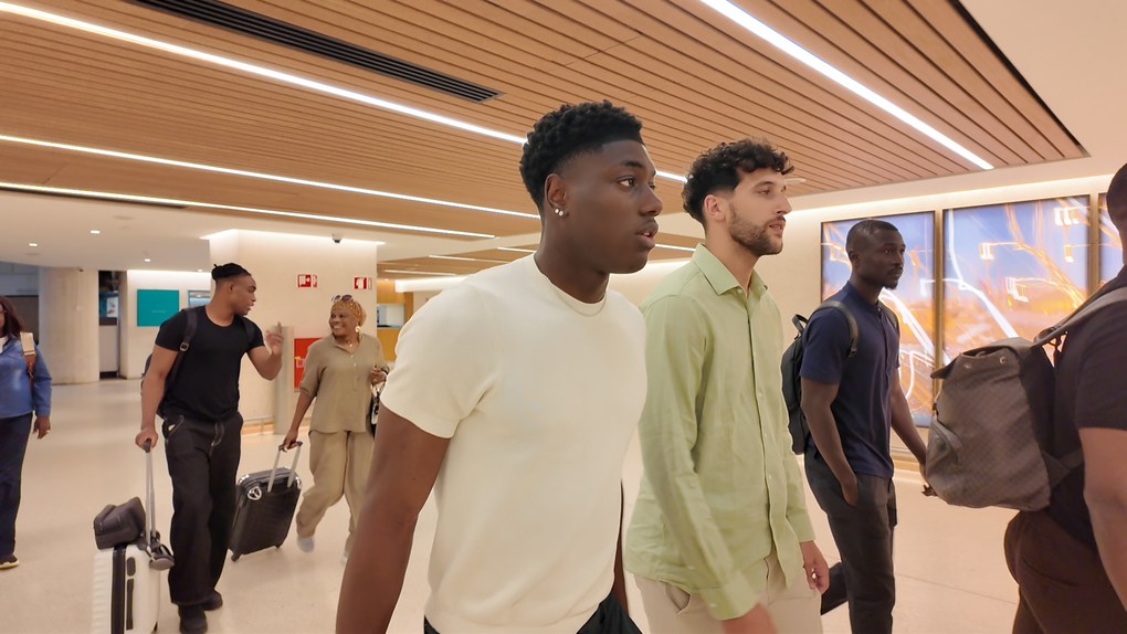 Doumbia já em Lisboa  (Foto A BOLA)