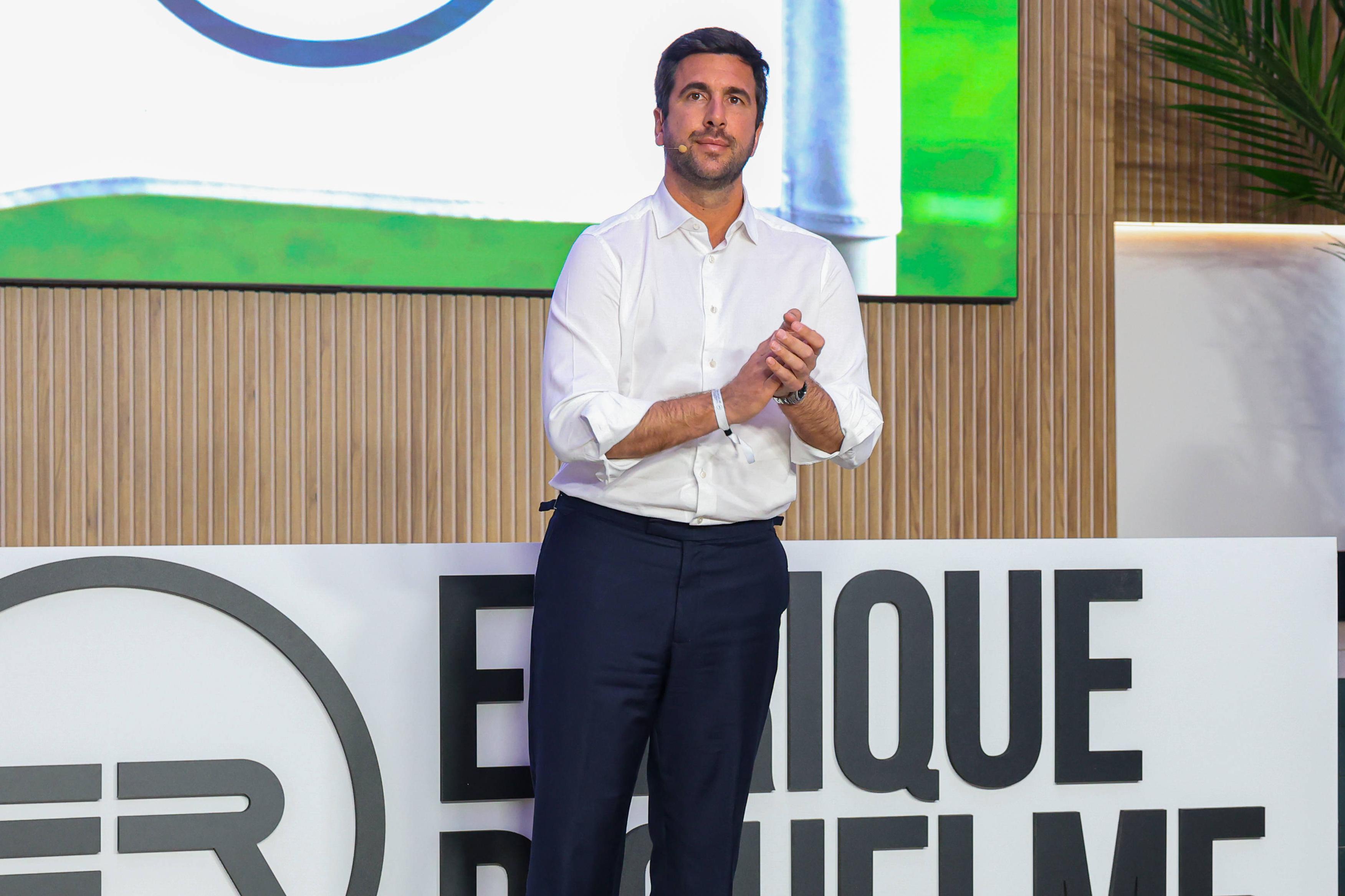 Enrique Riquelme, 37 anos, é candidato à presidência do Real Madrid