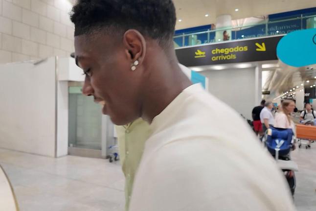 Issa Doumbia «feliz» na chegada a Lisboa