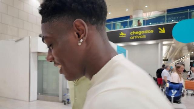Issa Doumbia «feliz» na chegada a Lisboa
