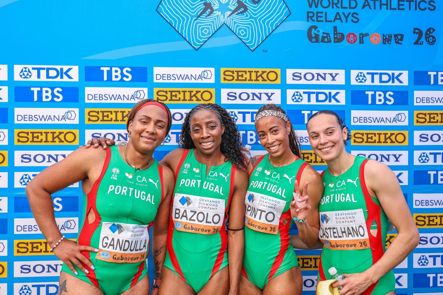 Portugal já tem vaga assegurada nas estafetas de 4x100 m: Lorène Bazolo, Tatjana Pinto, Beatriz Castelhano e Arialis Gandulla. Foto FPA