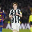 Anthony Gordon defrontou o Barcelona na Champions esta época