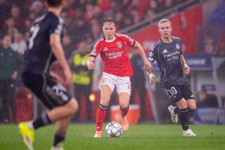 Schjelderup viveu noite de sonho contra o Real Madrid a 28 de janeiro — Foto: IMAGO