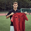 OFICIAL: foi campeão pelo Leverkusen e renova com o Bayern