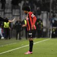 Farioli à conversa com Dante durante a passagem do primeiro pelo Nice