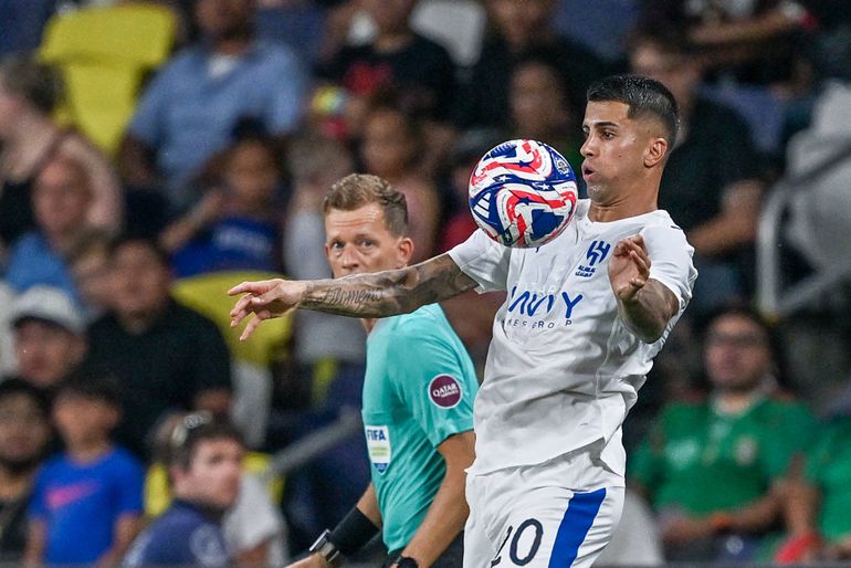 Al-Hilal apura-se e Cancelo marca reencontro com City
