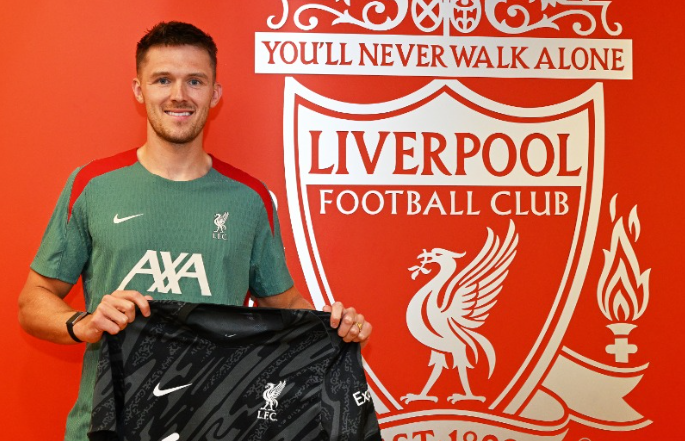 Mercado oficial: Liverpool anuncia reforço para a baliza