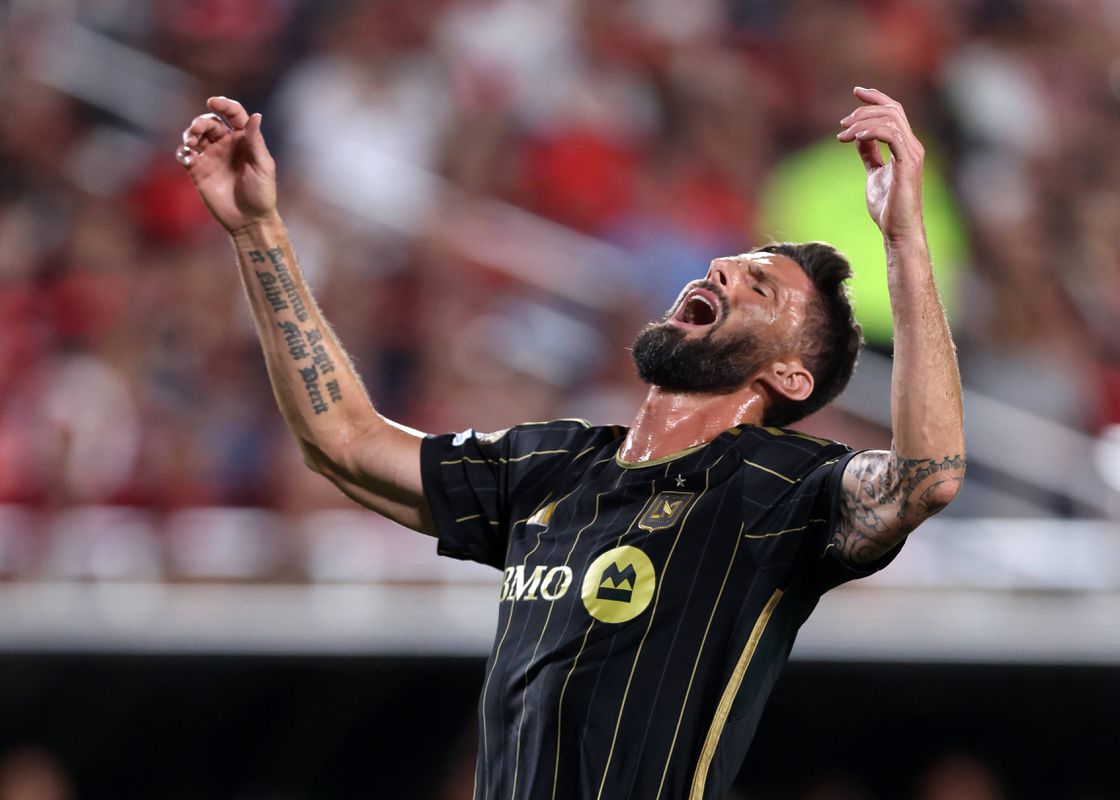 Mercado: Giroud rescinde com o LAFC e volta a França 13 anos depois