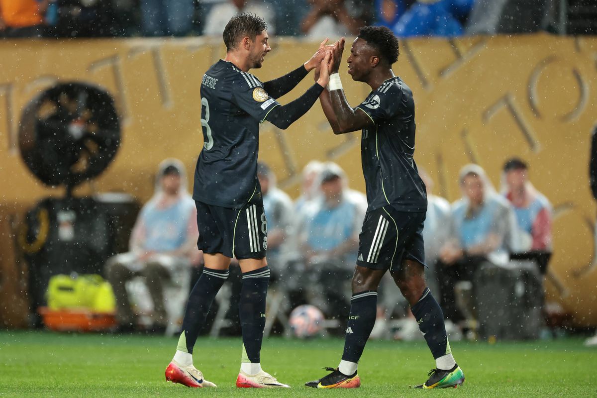 Vinícius destaca-se, Real Madrid resolve antes do intervalo e marca encontro com a Juventus