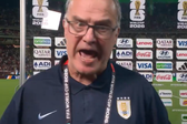 Marcelo Bielsa gritou com os jornalistas